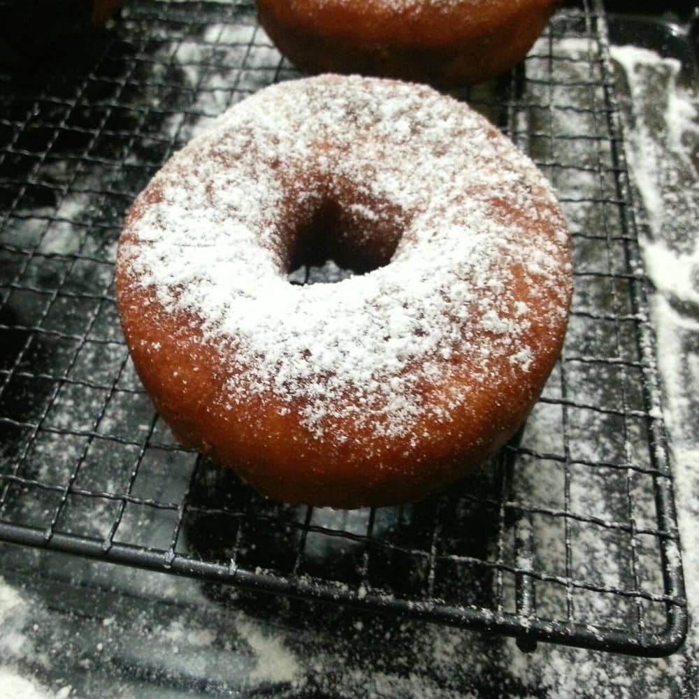 Full-Sized Doughnut & 3D Cloud Silicone Baking Mould Combo - Image 9